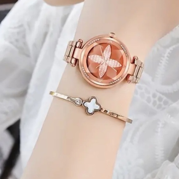 Rose Gold Quartz Watch with Sparkling 3D Four-Leaf Clover & Rhinestone Dial - Picture 4 of 10